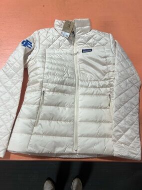 Patagonia Women's Natural Quilted Radalie Jacket. Small.